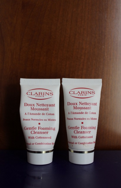 Doux nettoyant moussant au coton de Clarins