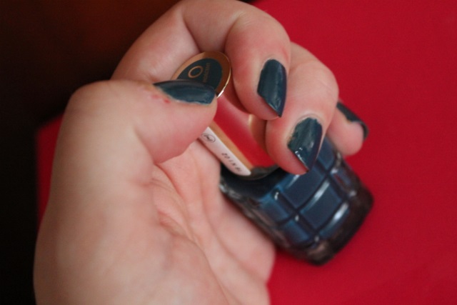 vernis à l'huile de L'oréal Cobalt indescent