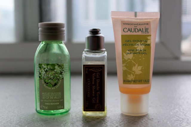 mini gels douches l'occitane yr caudalie